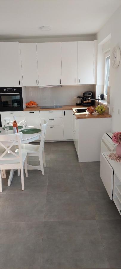 Novi Apartman Franka Apartment Zadar Exterior foto